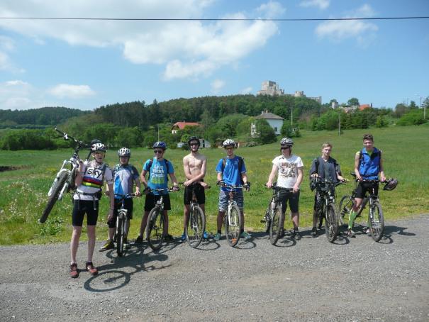Pro čtvrťáky maturita, pro prváky cyklokurz Pro čtvrťáky maturita, pro prváky cyklokurz