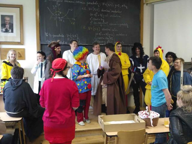POSLEDNÍ ZVONĚNÍ POSLEDNÍ ZVONĚNÍ