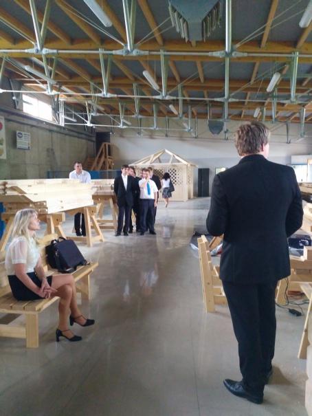 PREMIÉROVÁ MATURITNÍ OBHAJOBA V CNC CENTRU PREMIÉROVÁ MATURITNÍ OBHAJOBA V CNC CENTRU