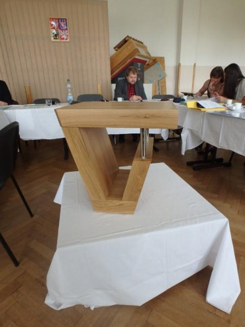 PREMIÉROVÁ MATURITNÍ OBHAJOBA V CNC CENTRU PREMIÉROVÁ MATURITNÍ OBHAJOBA V CNC CENTRU