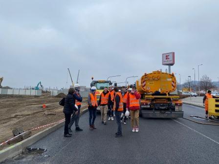 NA STAVBÁCH NA STAVBÁCH