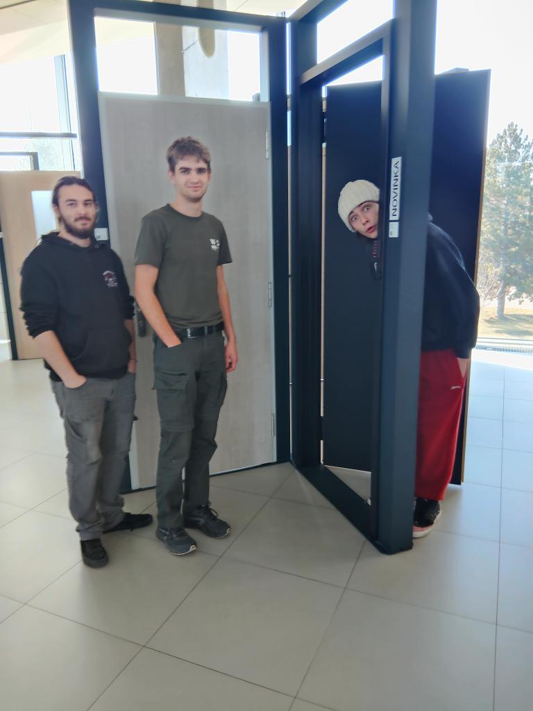 KONEC STUDIA – ZAČÁTEK PRAXE KONEC STUDIA – ZAČÁTEK PRAXE