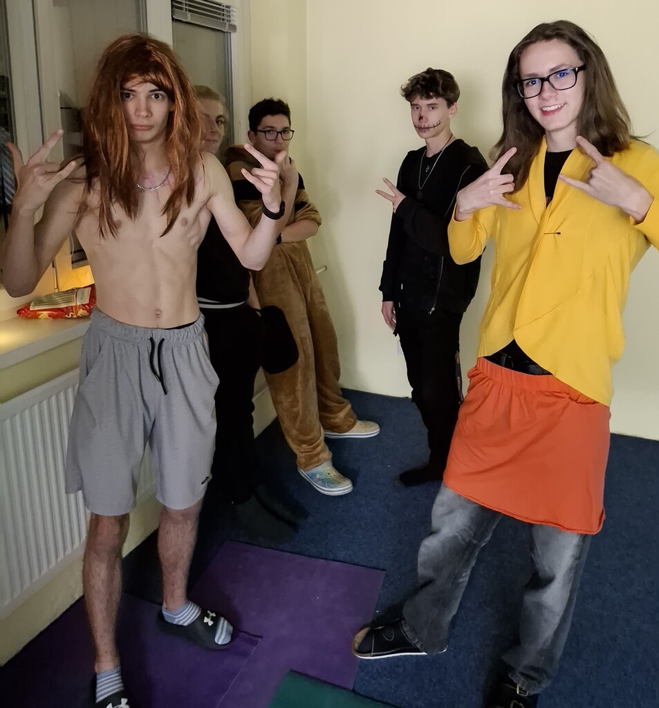 HALLOWEEN MOVIE NIGHT