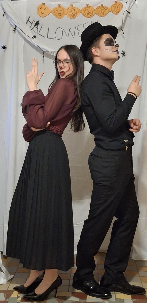 HALLOWEEN MOVIE NIGHT