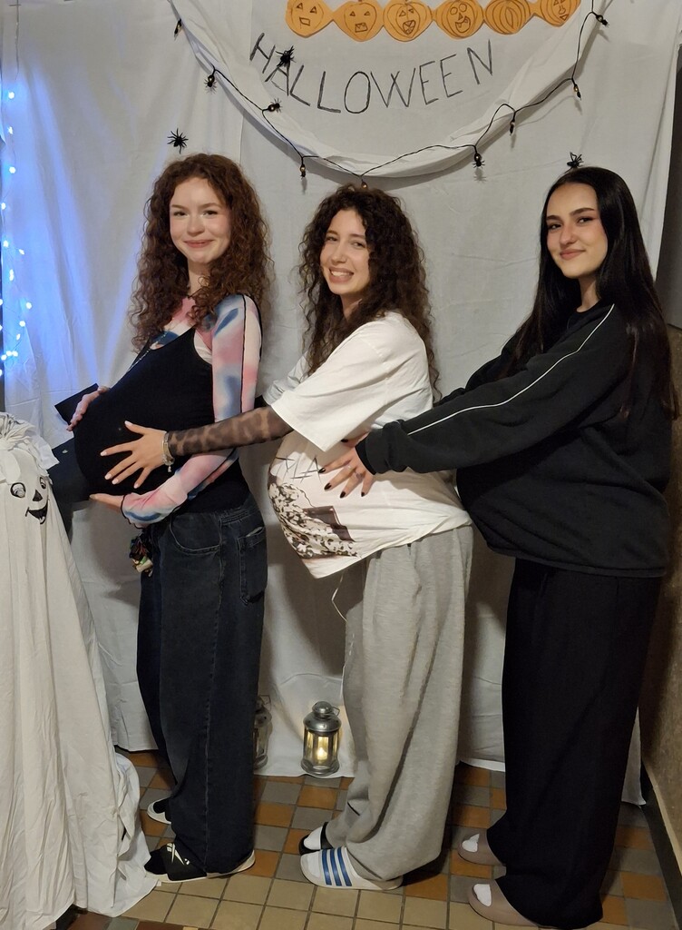 HALLOWEEN MOVIE NIGHT