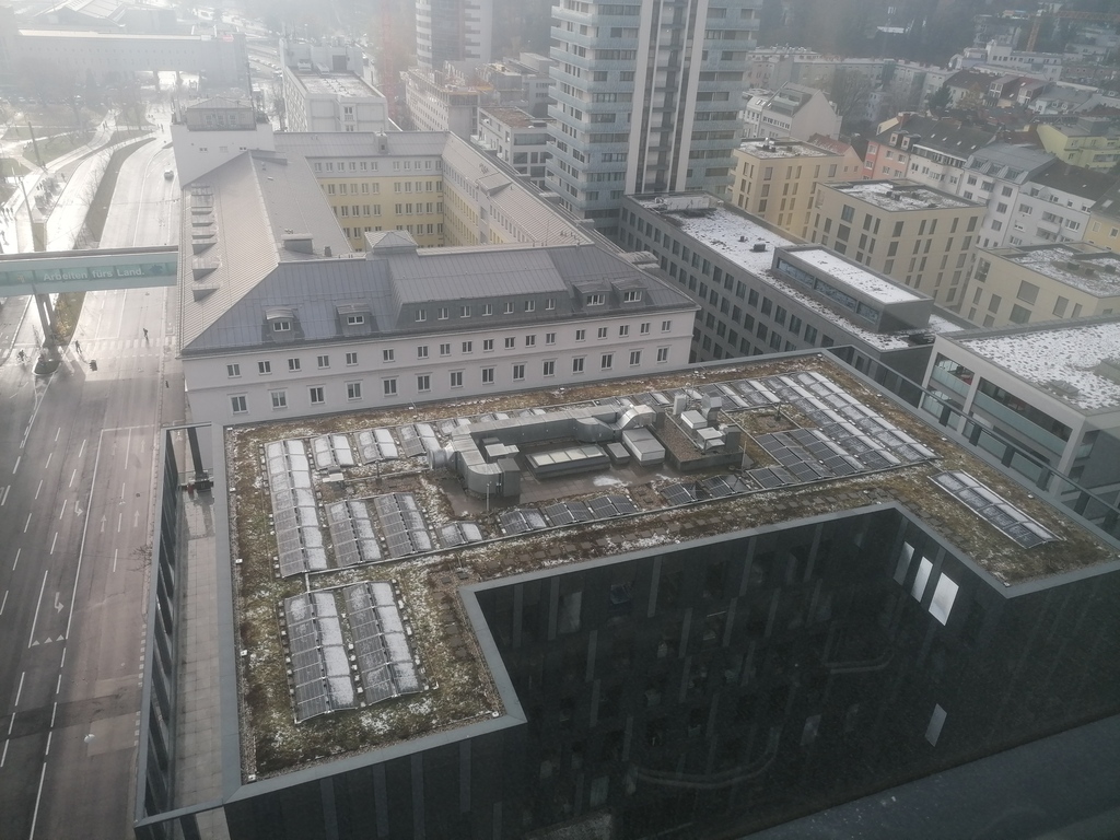 JINÝ KRAJ, JINÝ MRAV