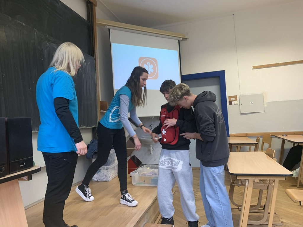 JAK ZACHRÁNIT ŽIVOT