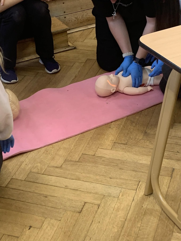 JAK ZACHRÁNIT ŽIVOT