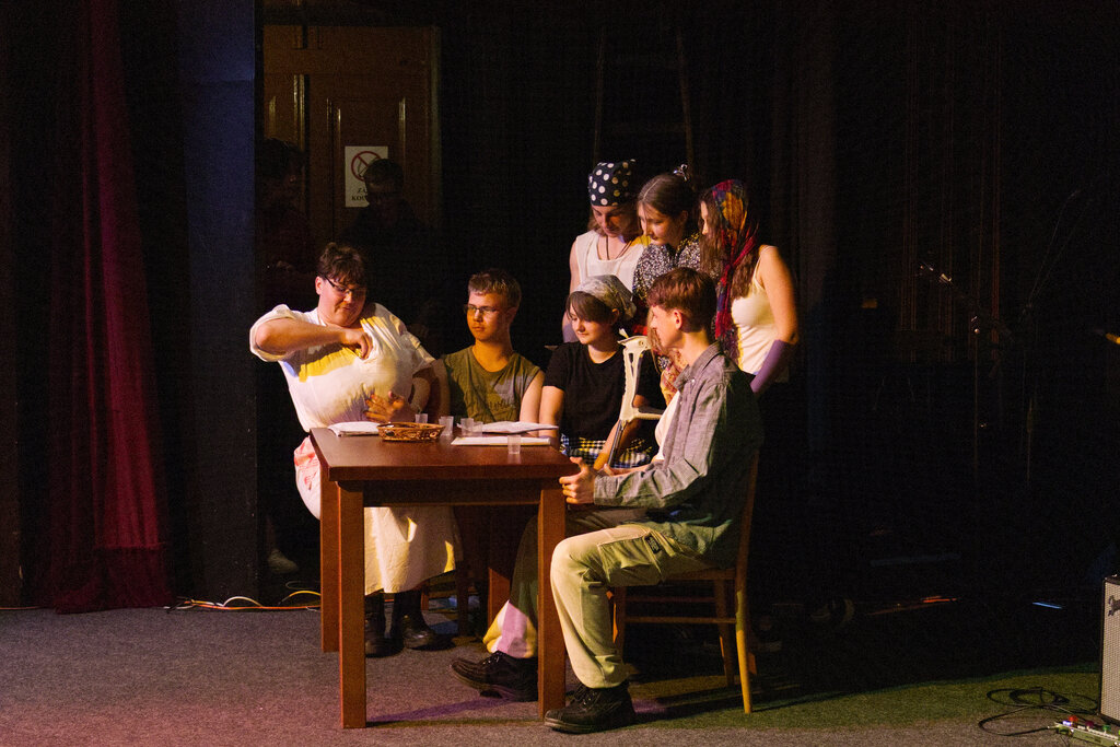 NÁVRAT DO PŘEDVÁNOČNÍHO ČASU